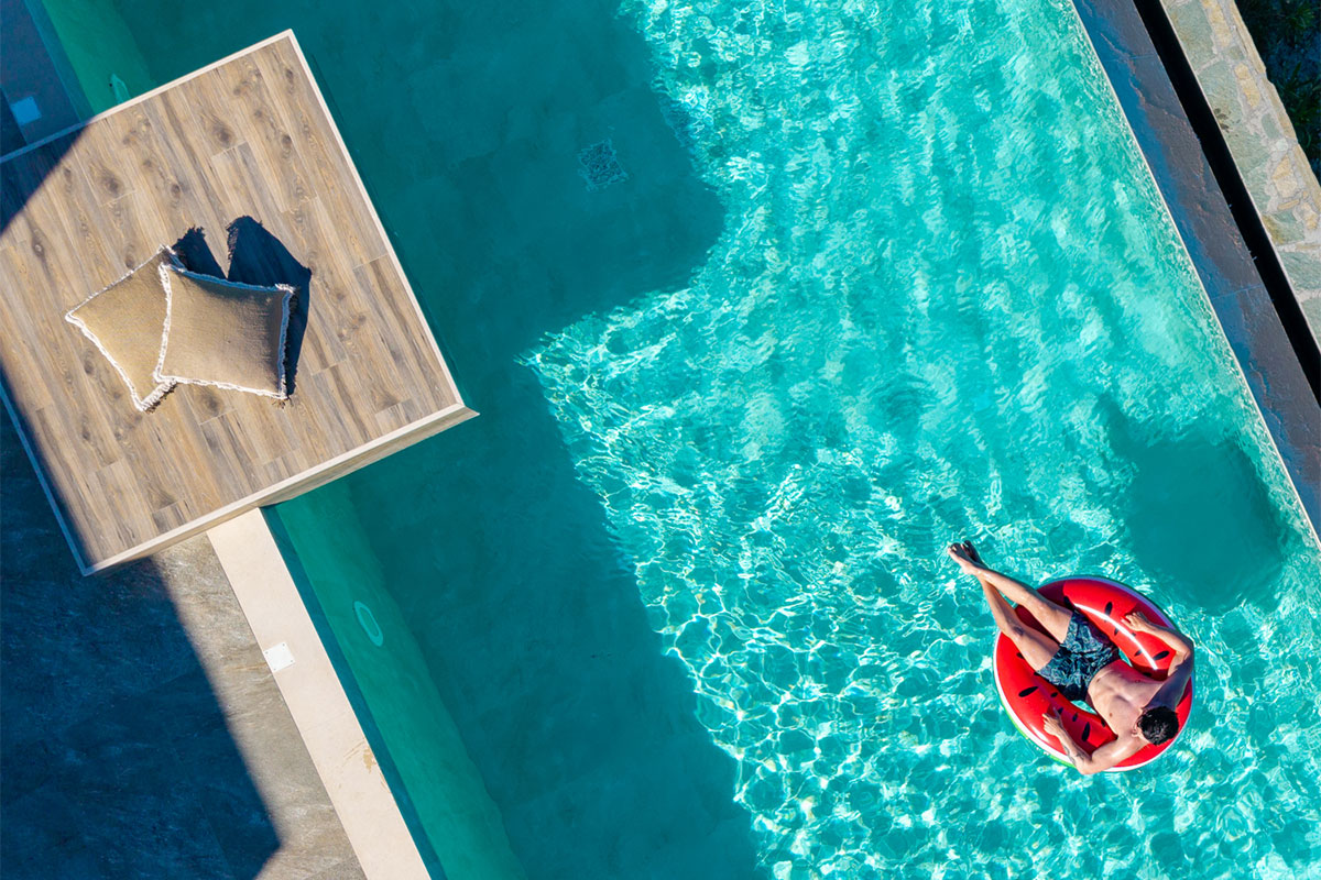 Who plans a trip to Syros? The quiet case for a local concierge.