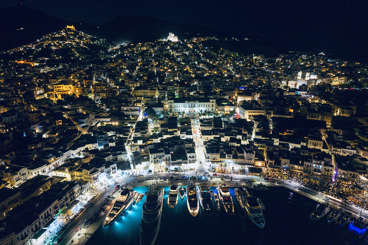 Syros is worth visiting: an honest answer